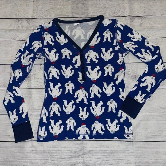 Hanna Andersson Navy Pajama Set with Yeti Print - Picture 4 of 6
